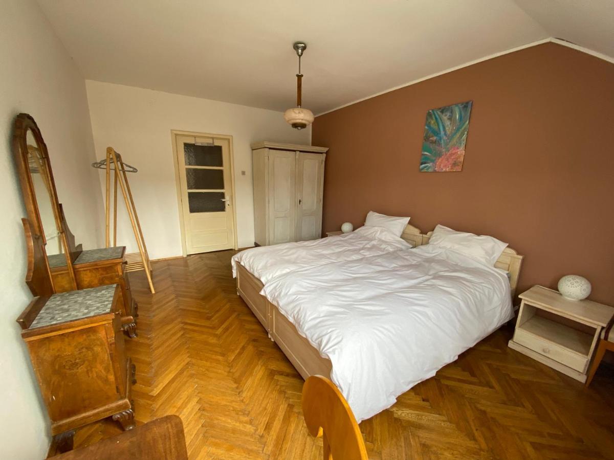 Rose'S Oldtown Apartment براشوف المظهر الخارجي الصورة