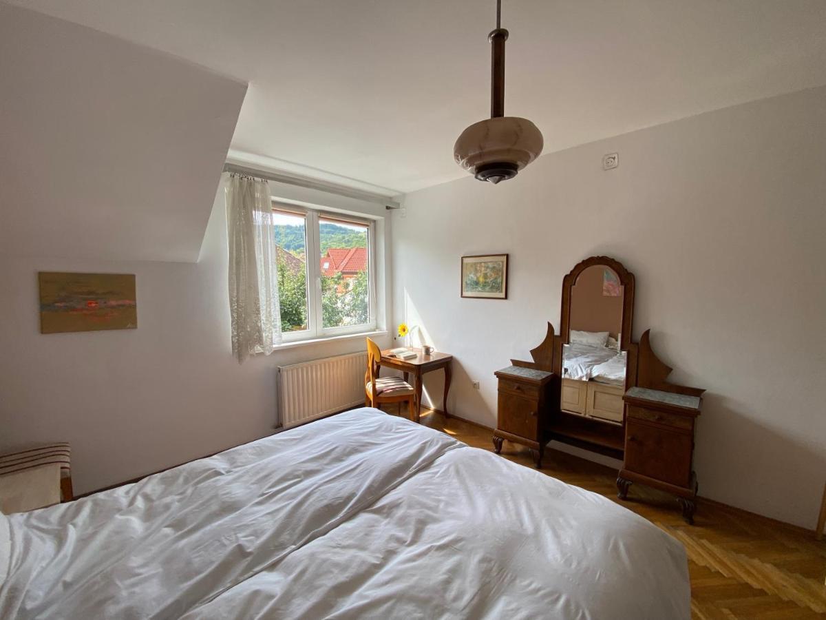 Rose'S Oldtown Apartment براشوف المظهر الخارجي الصورة
