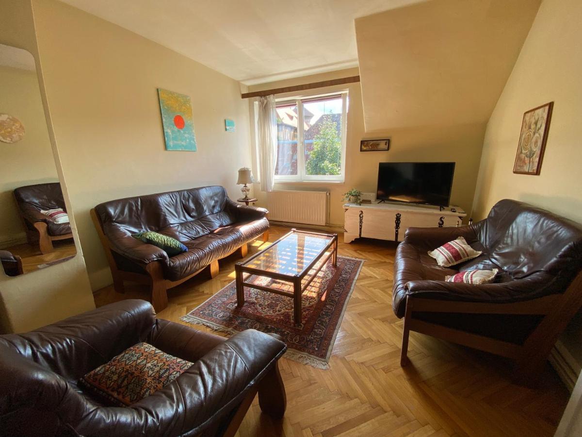 Rose'S Oldtown Apartment براشوف المظهر الخارجي الصورة