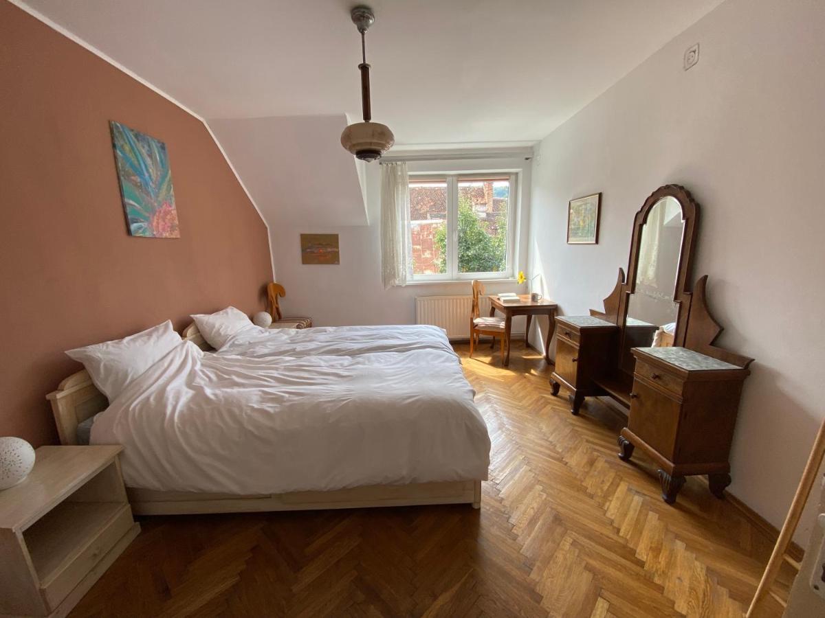 Rose'S Oldtown Apartment براشوف المظهر الخارجي الصورة